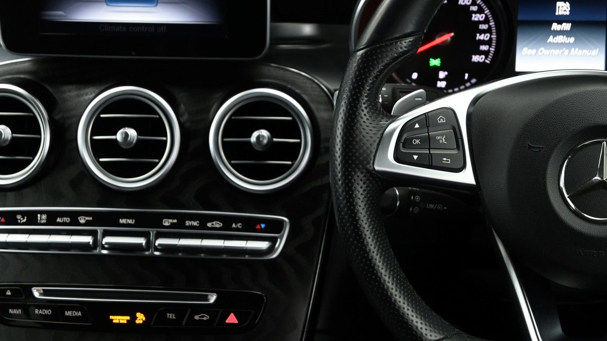 Mercedes-Benz GLC Image 15