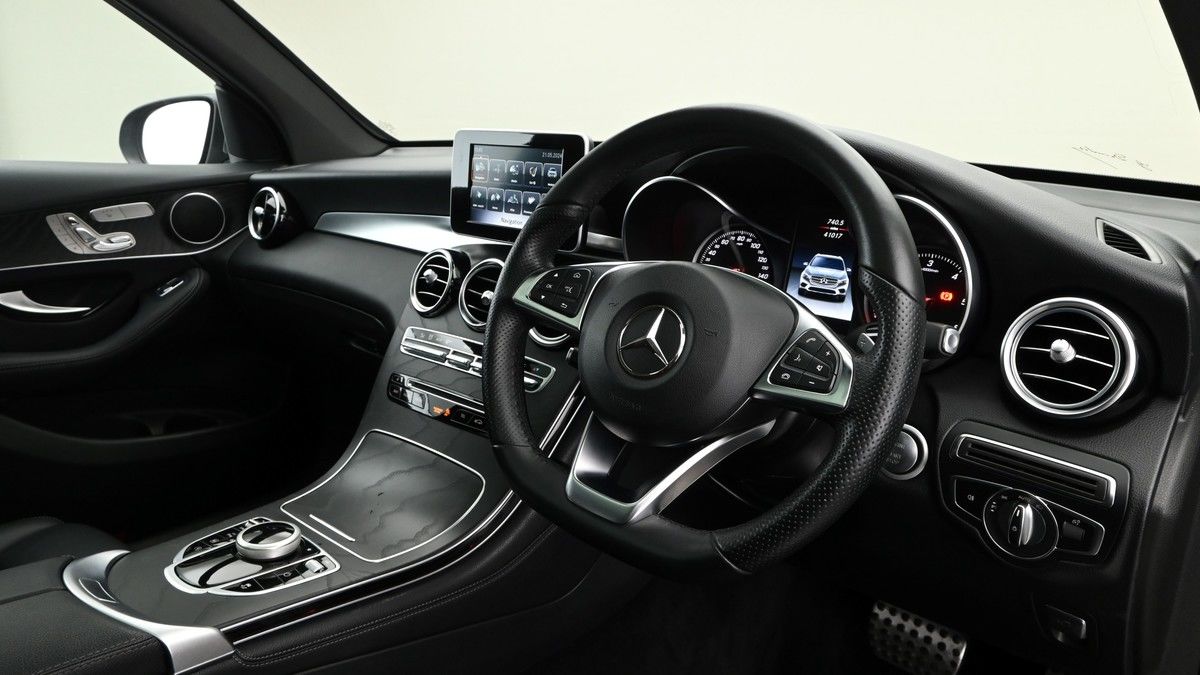 Mercedes-Benz GLC Image 3