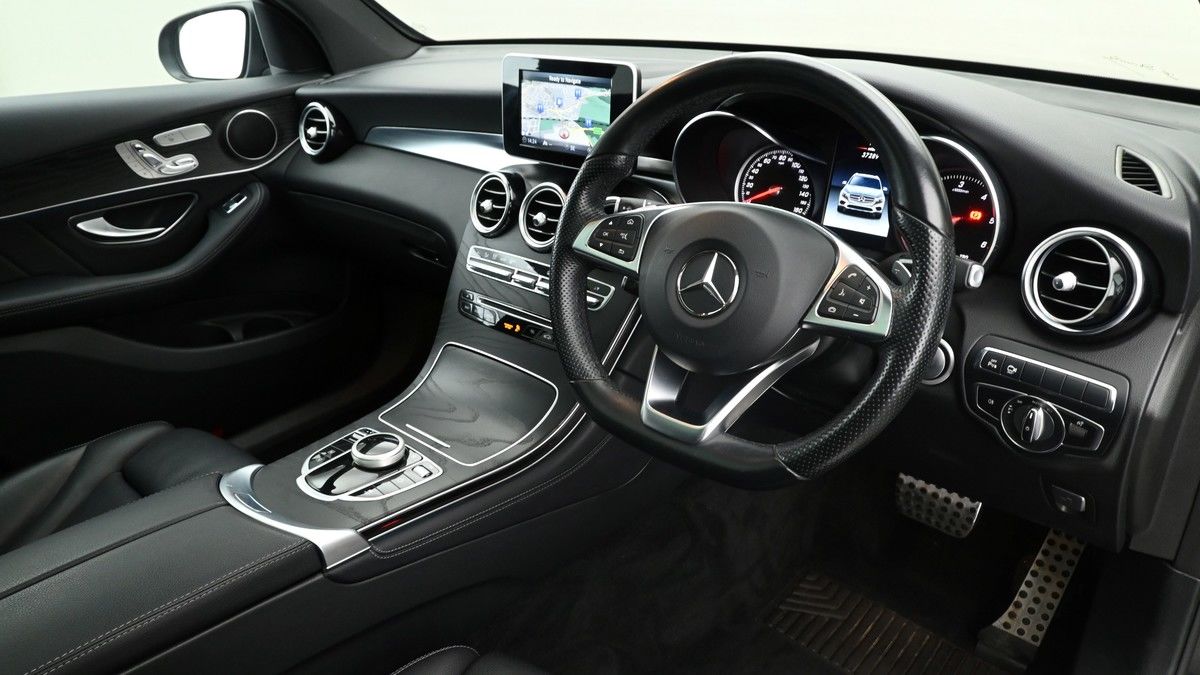 Mercedes-Benz GLC Image 3