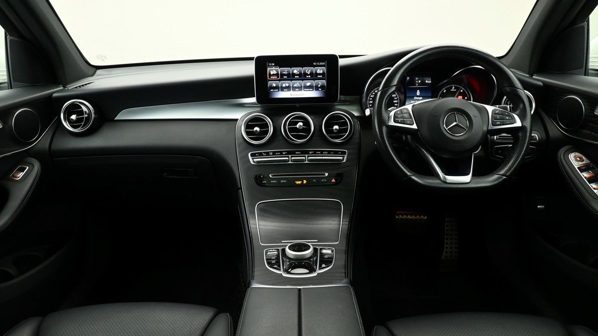 Mercedes-Benz GLC Image 14