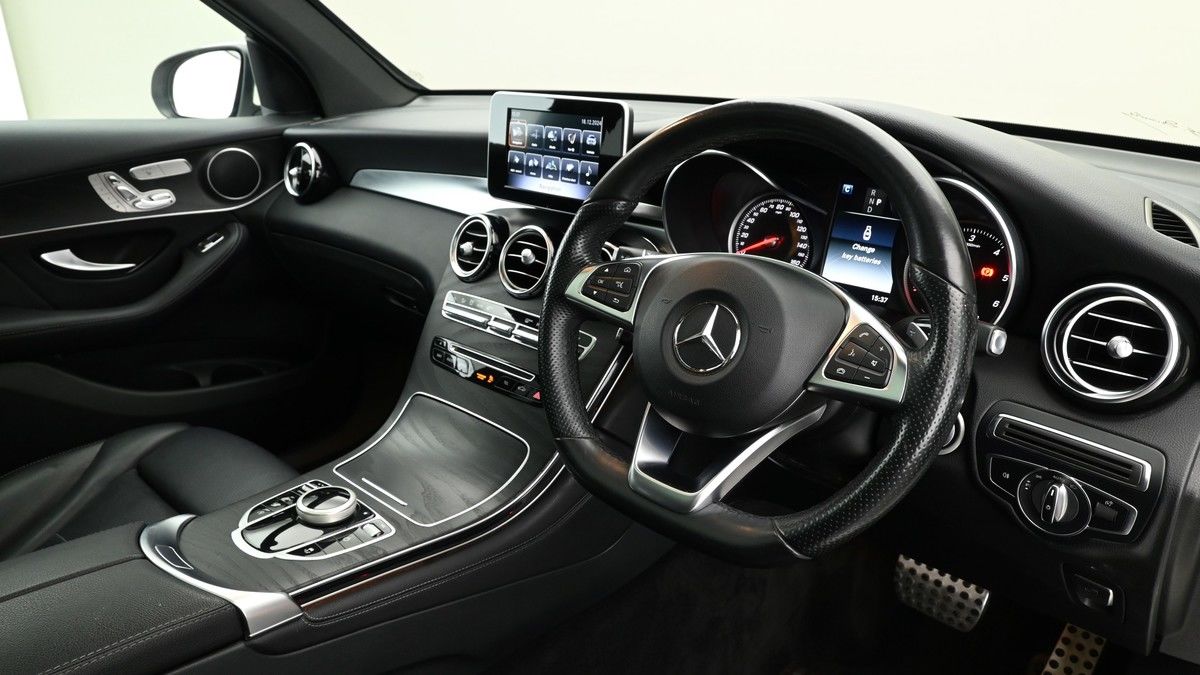 Mercedes-Benz GLC Image 3