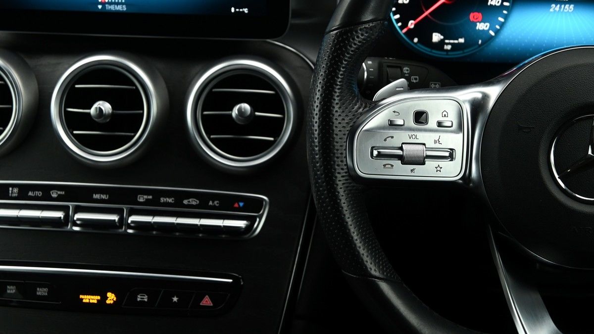 Mercedes-Benz GLC Image 15