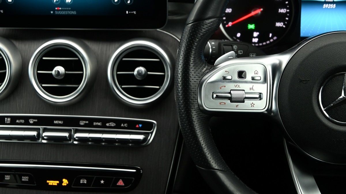 Mercedes-Benz GLC Image 15