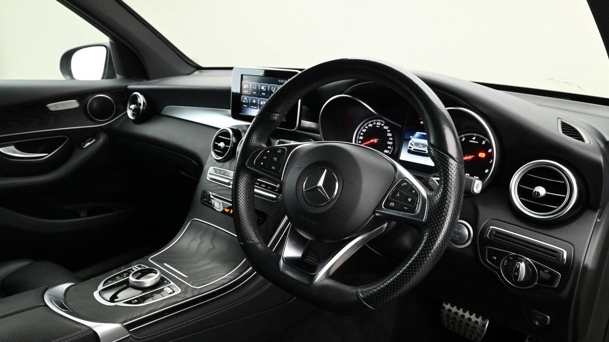 Mercedes-Benz GLC Image 3