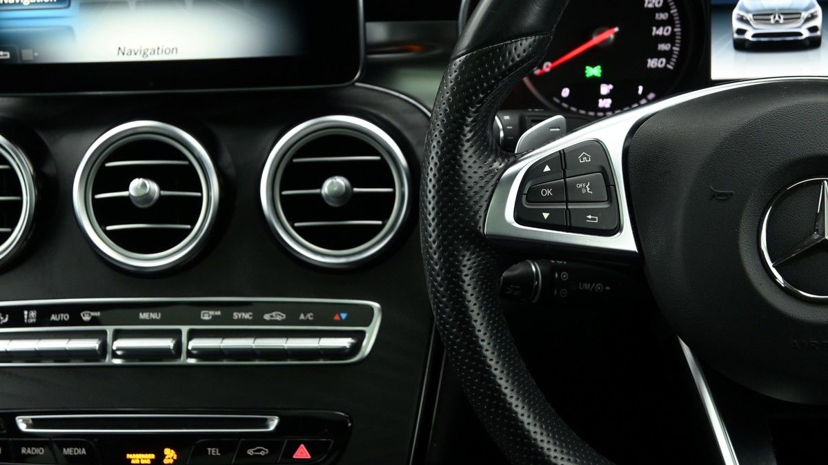 Mercedes-Benz GLC Image 15