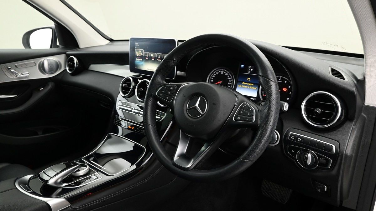 More views of Mercedes-Benz GLC