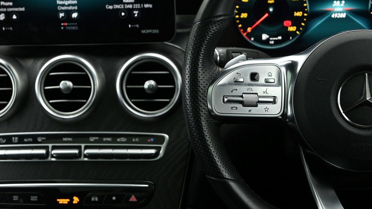 Mercedes-Benz GLC Image 15