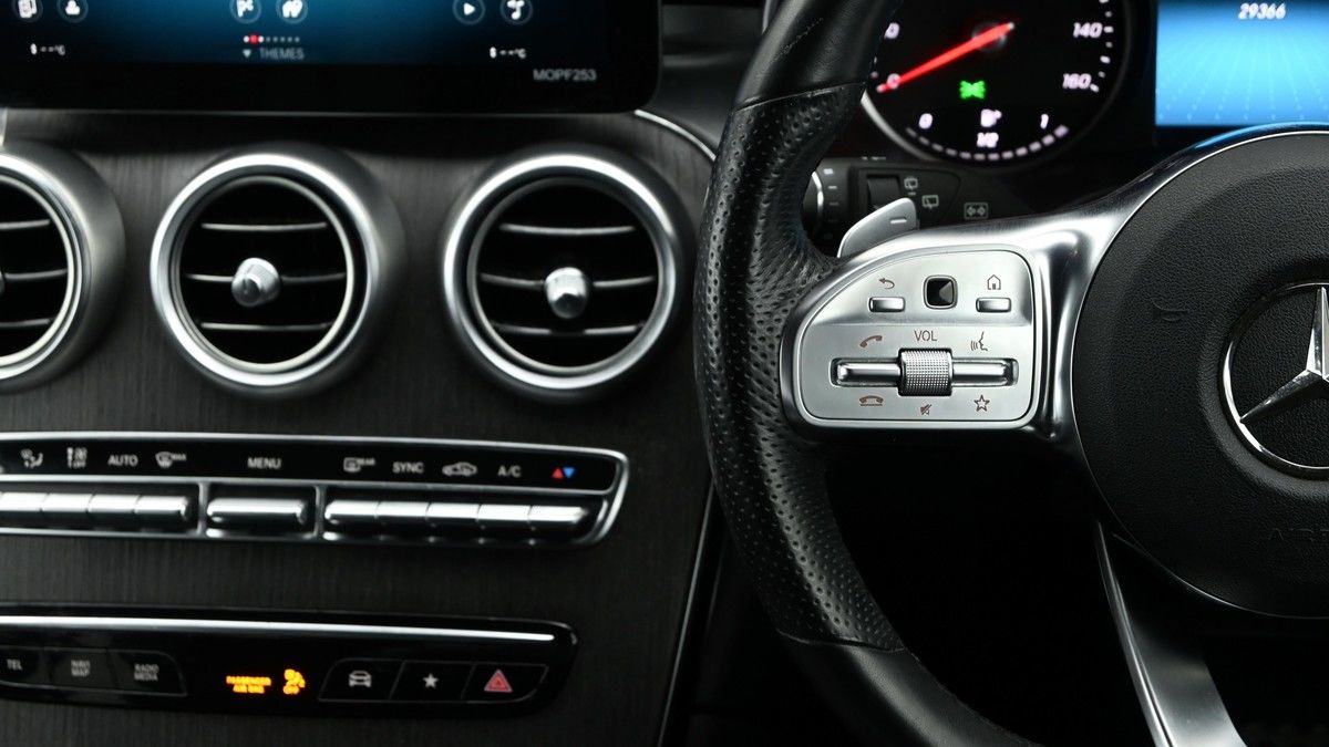 Mercedes-Benz GLC Image 15