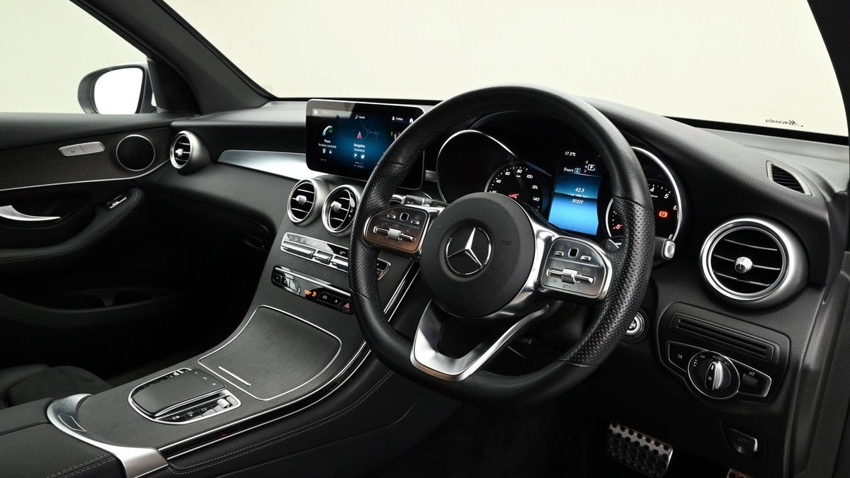 Mercedes-Benz GLC Image 3