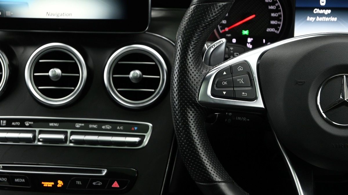 Mercedes-Benz GLC Image 15