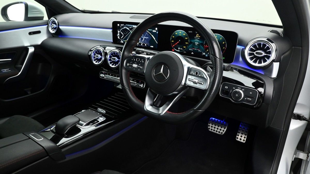 Mercedes-Benz A Class Image 2