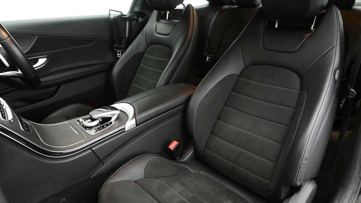 Mercedes-Benz C Class Image 4