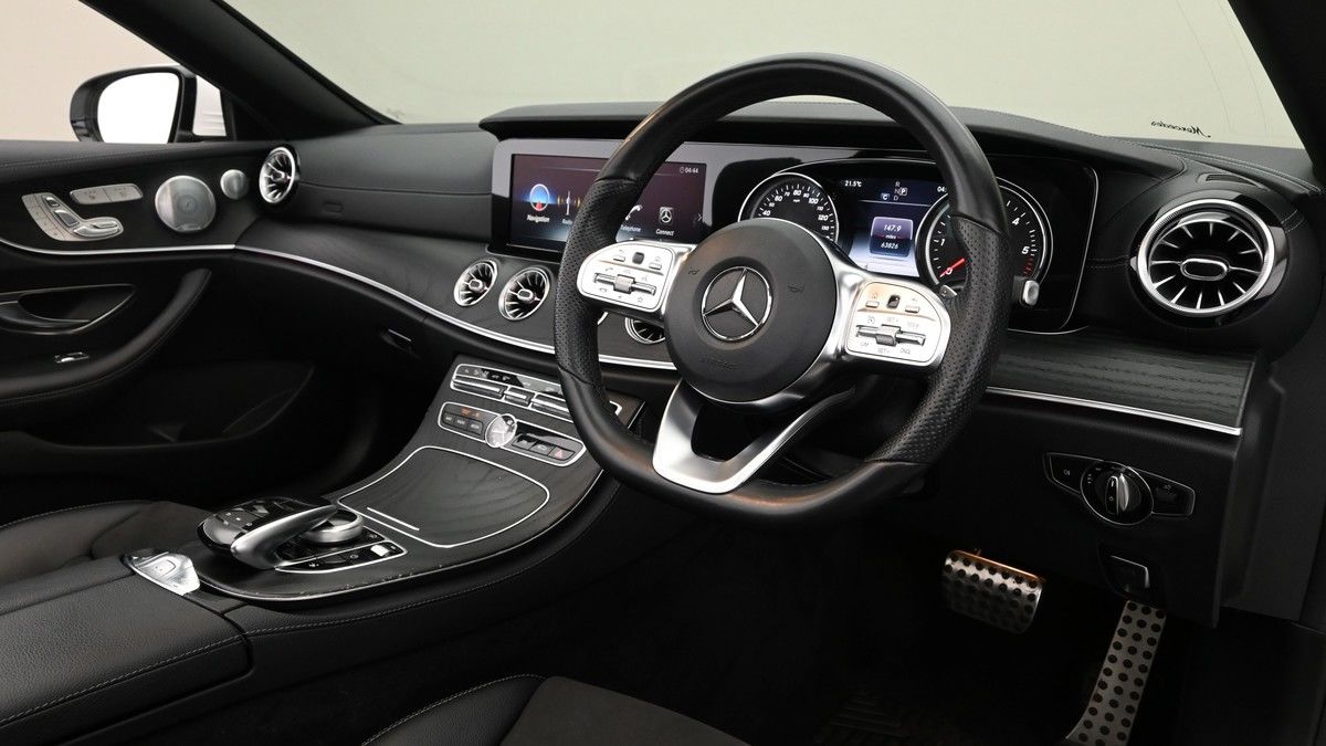 Mercedes-Benz E Class Image 3