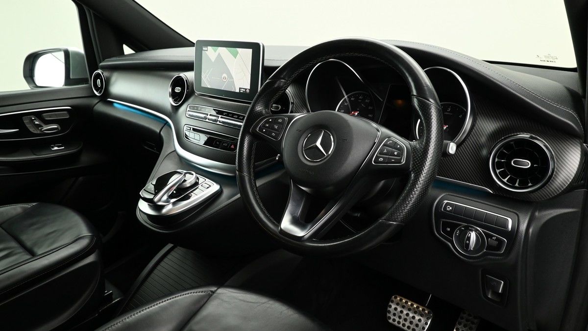 Mercedes-Benz V Class Image 6