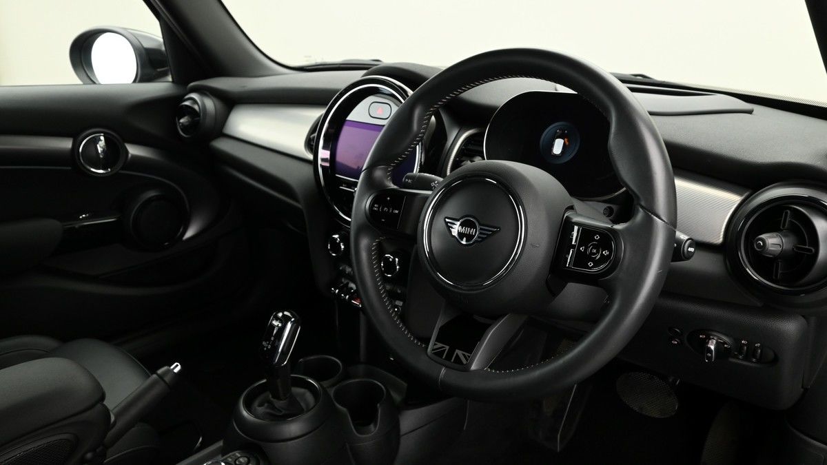 MINI Hatch Image 3