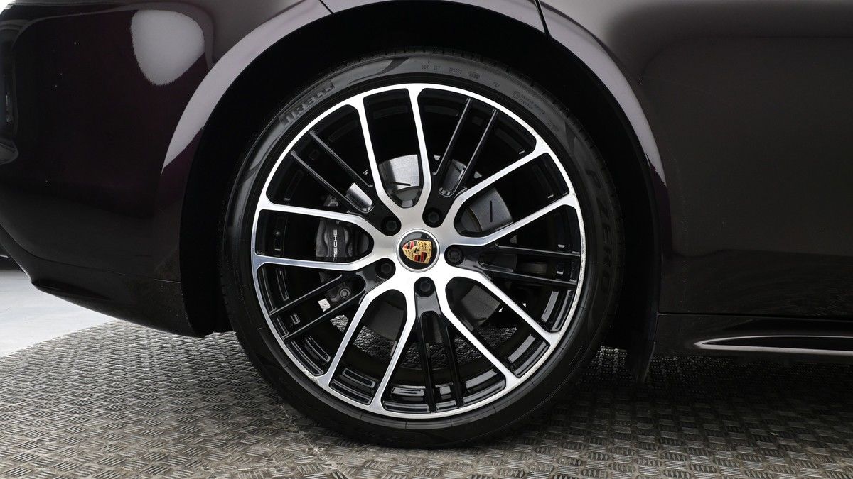 Porsche Panamera Image 9