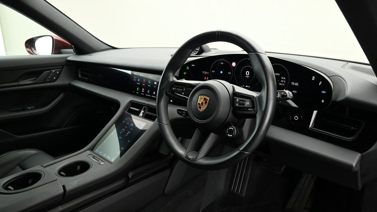 Porsche Taycan Image 3