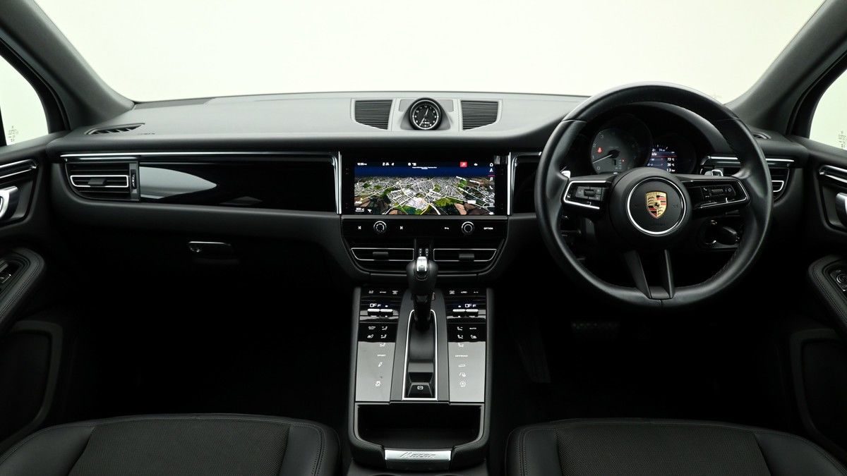 Porsche Macan Image 14