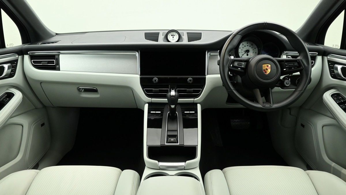 Porsche Macan Image 14