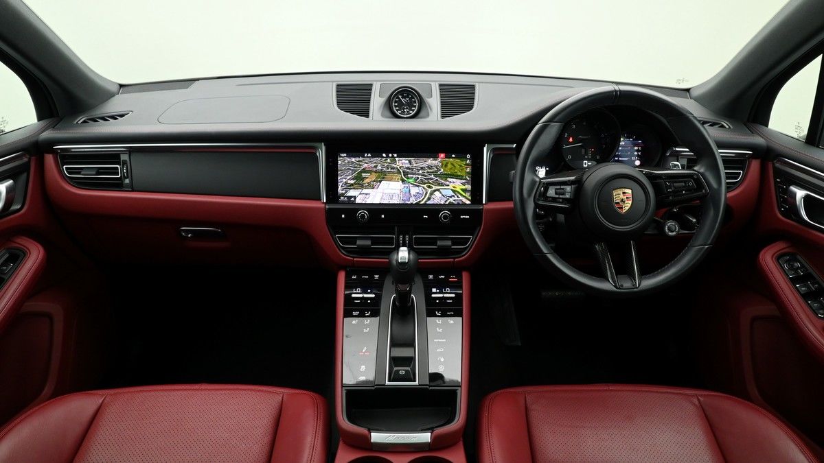 Porsche Macan Image 14