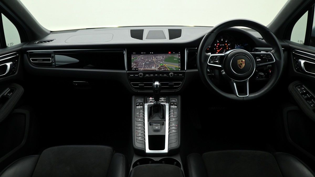 Porsche Macan Image 13