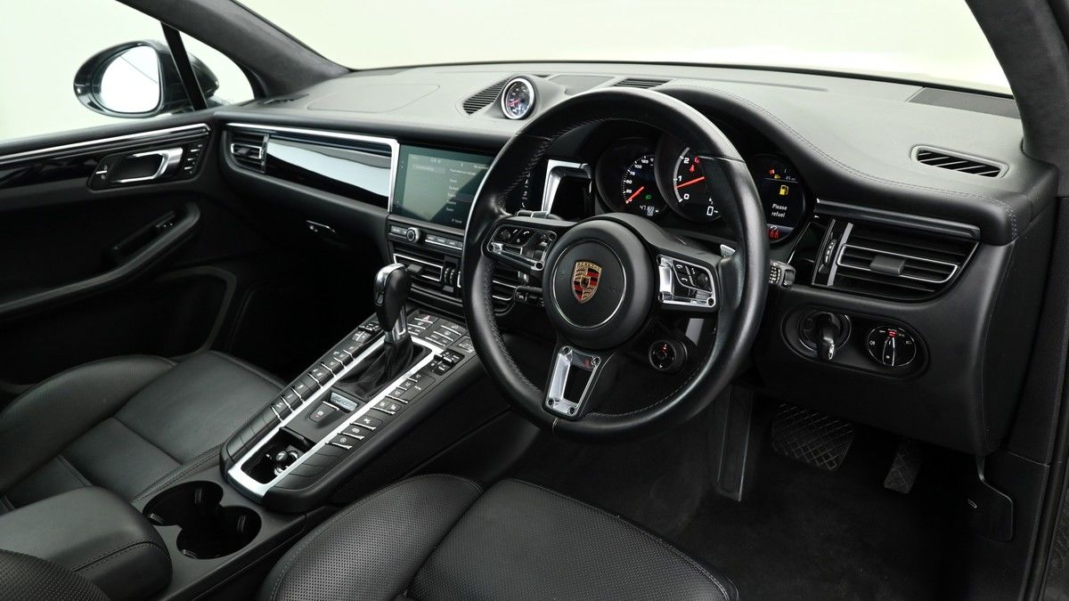 Porsche Macan Image 3