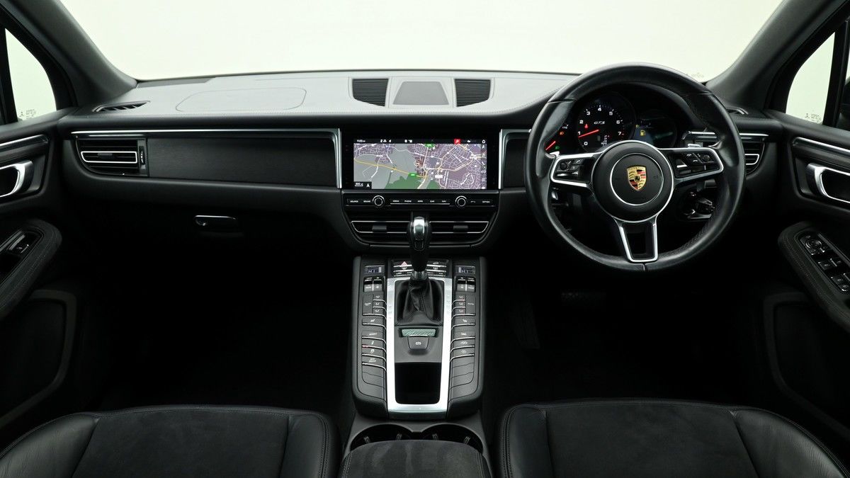 Porsche Macan Image 14