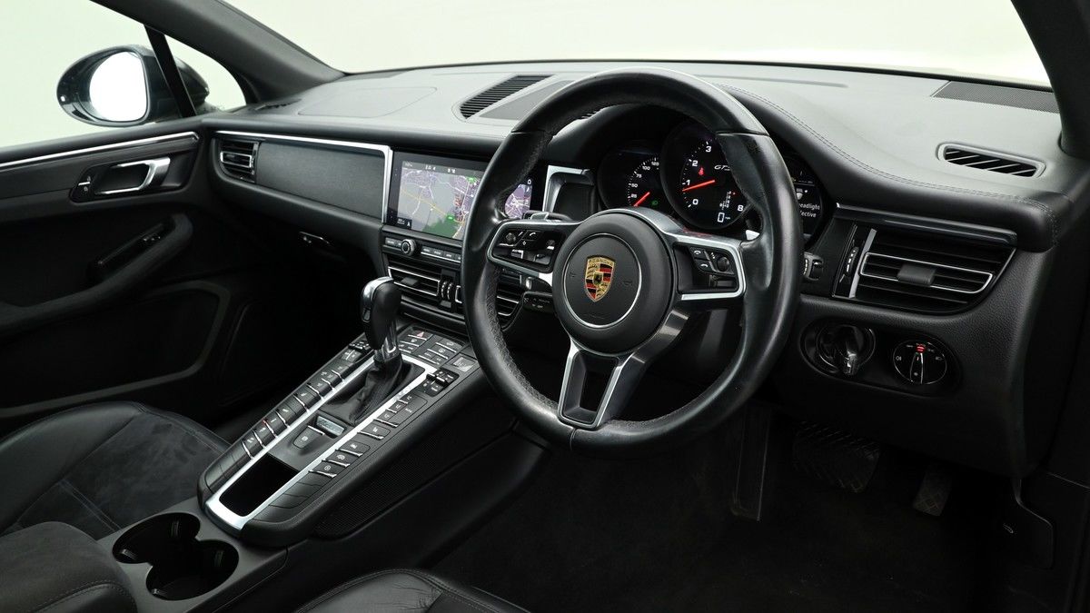 Porsche Macan Image 3