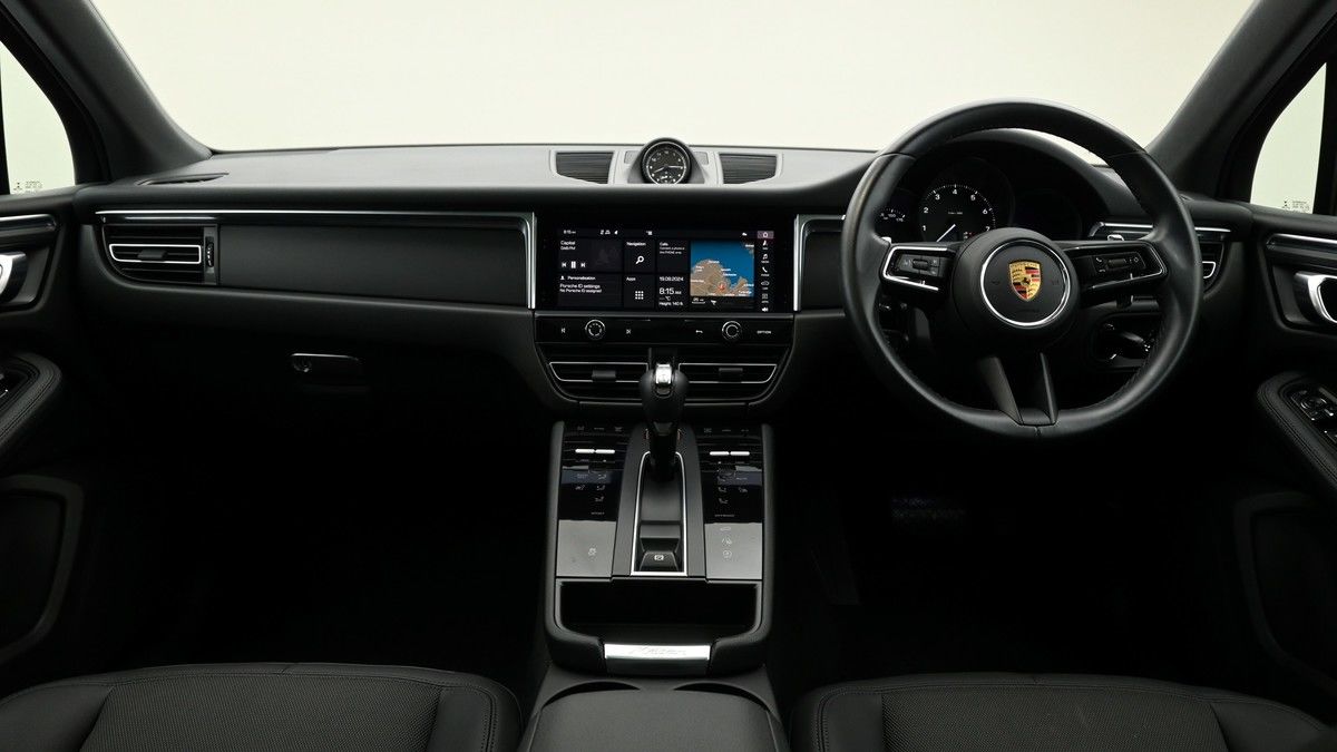 Porsche Macan Image 14