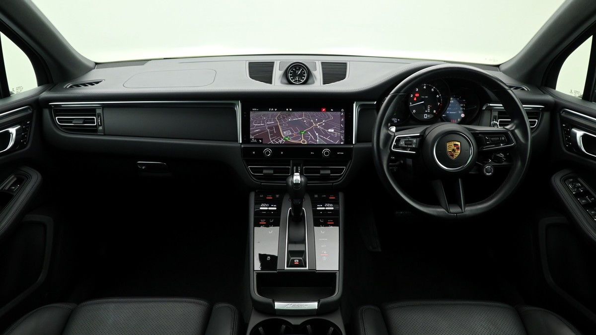 Porsche Macan Image 14