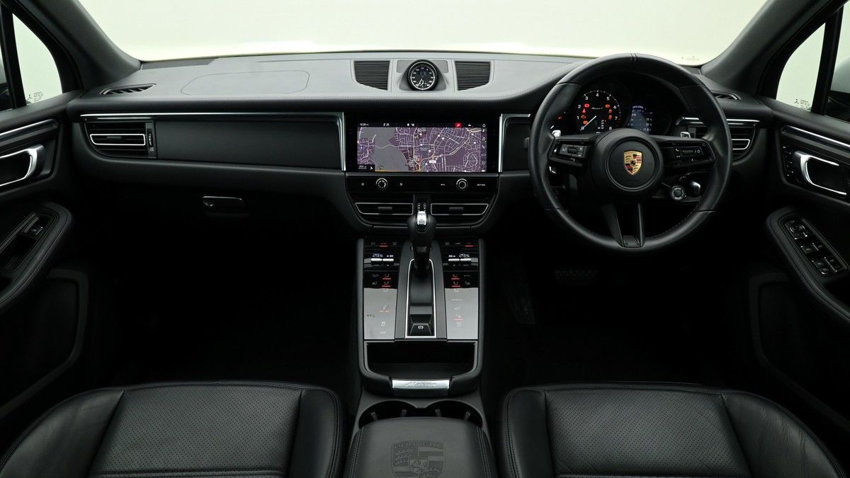 Porsche Macan Image 14