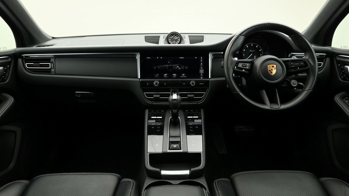 Porsche Macan Image 14