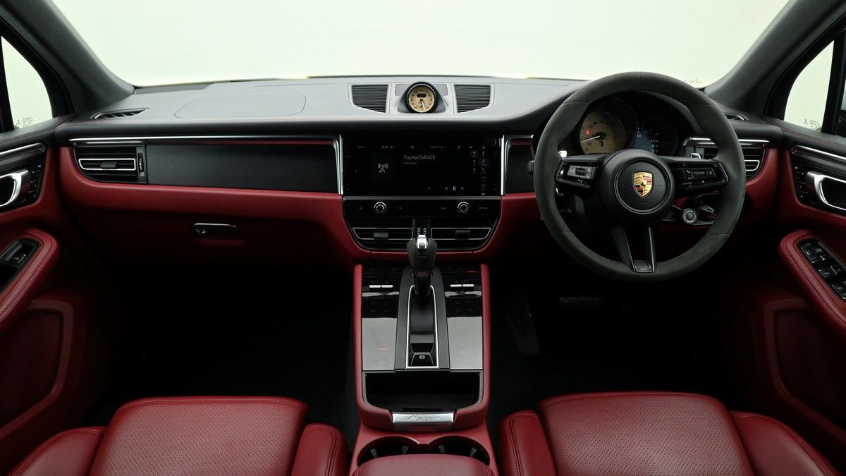 Porsche Macan Image 14