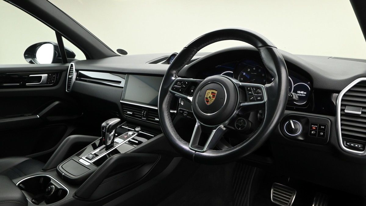 More views of Porsche Cayenne