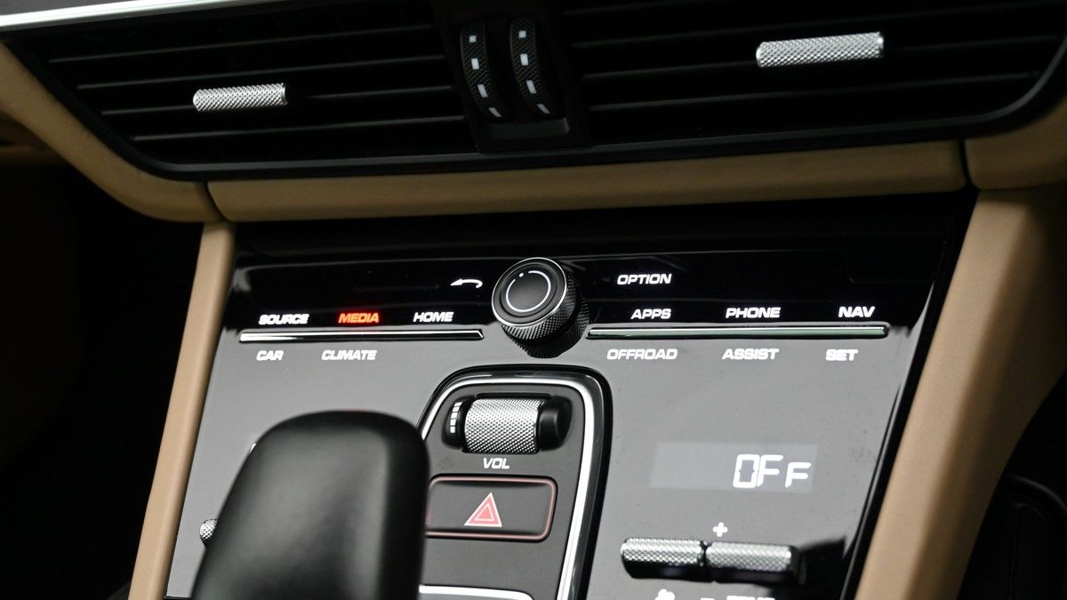 More views of Porsche Cayenne