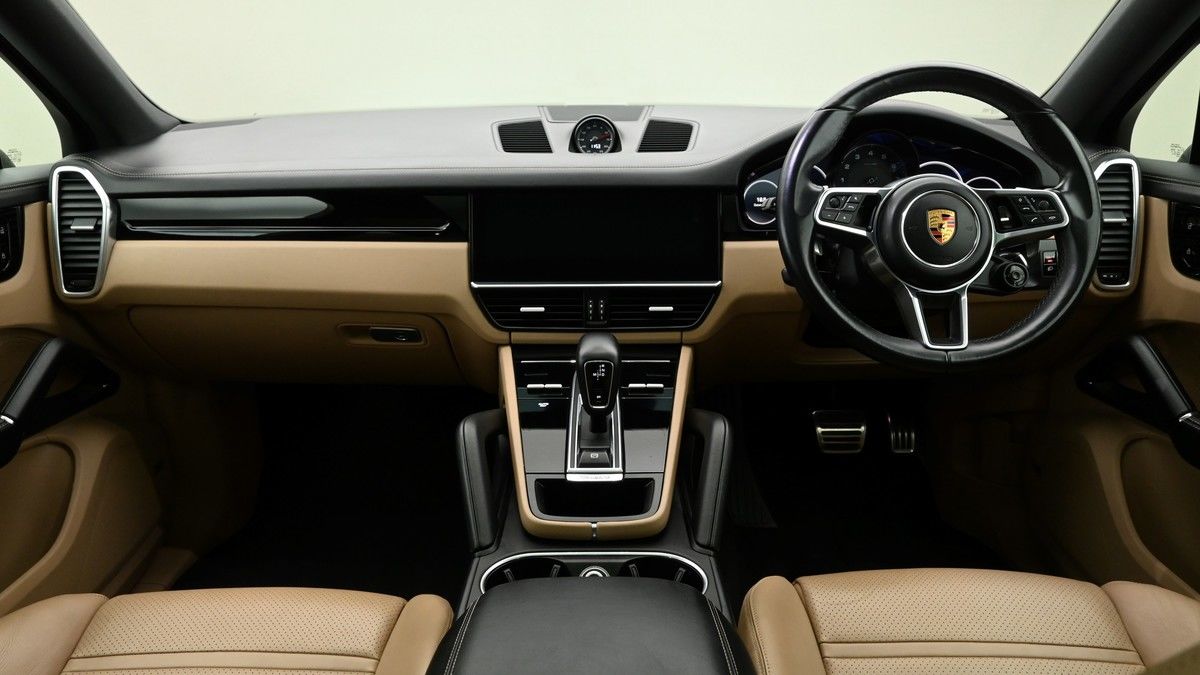 Porsche Cayenne Image 27