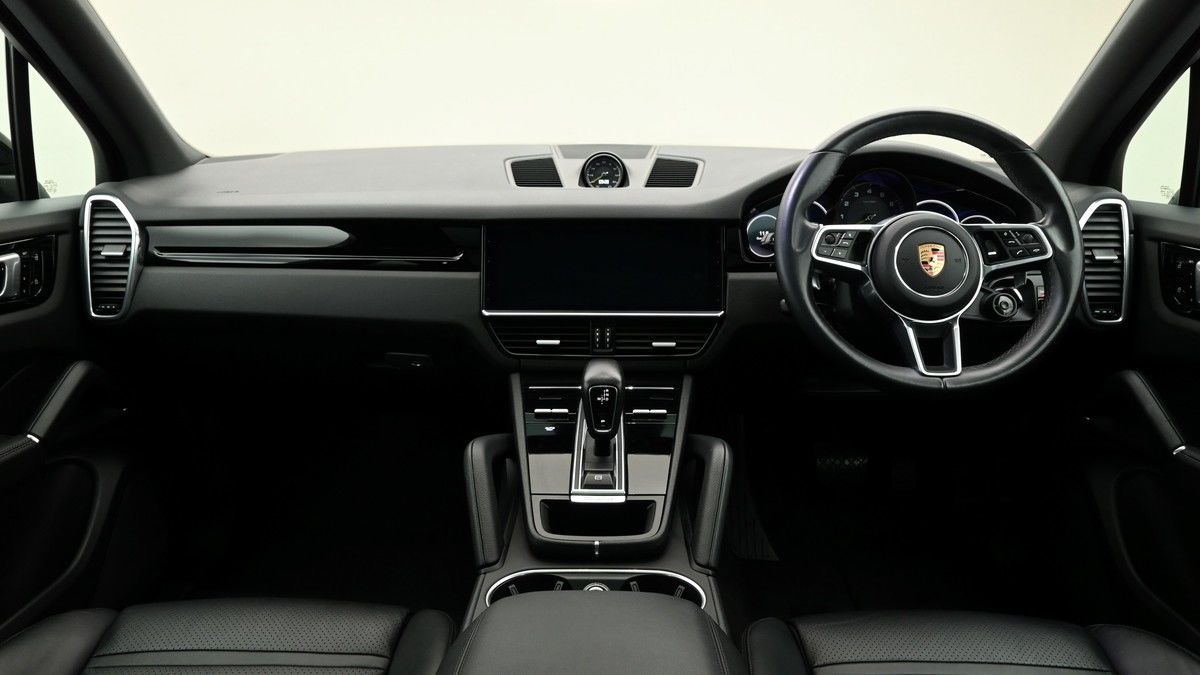 Porsche Cayenne Image 14