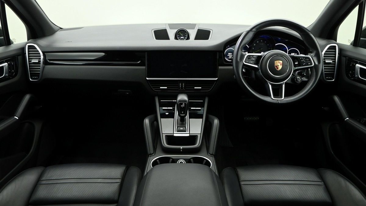 Porsche Cayenne Image 14