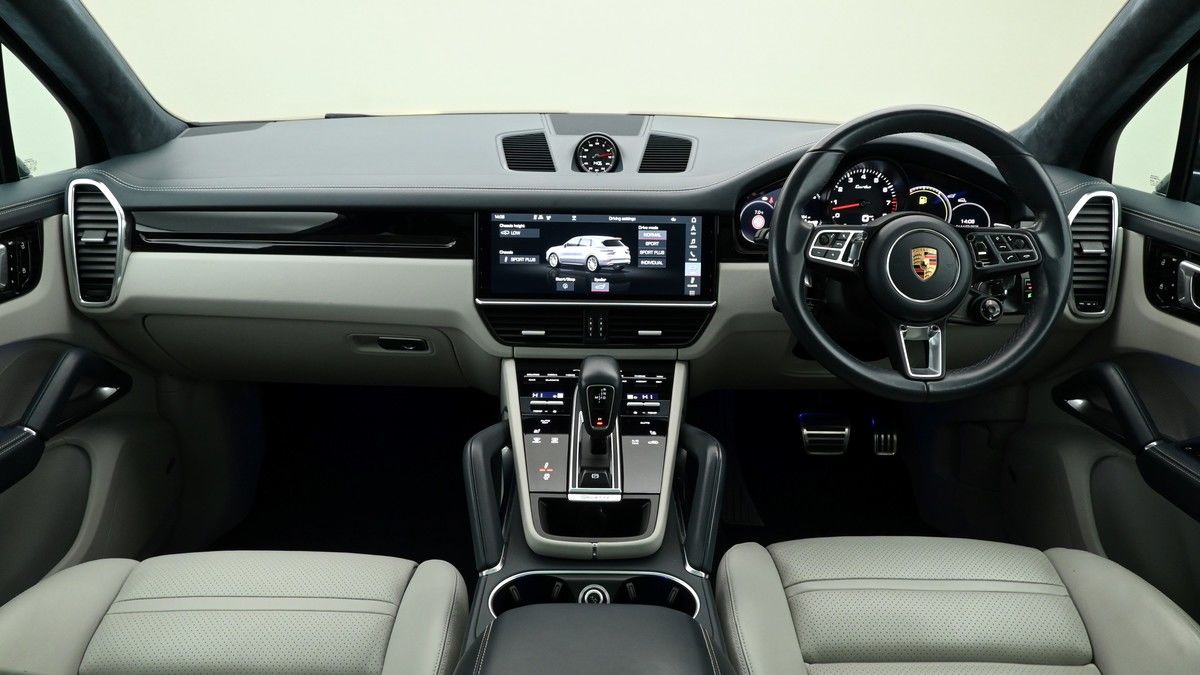 Porsche Cayenne Image 14