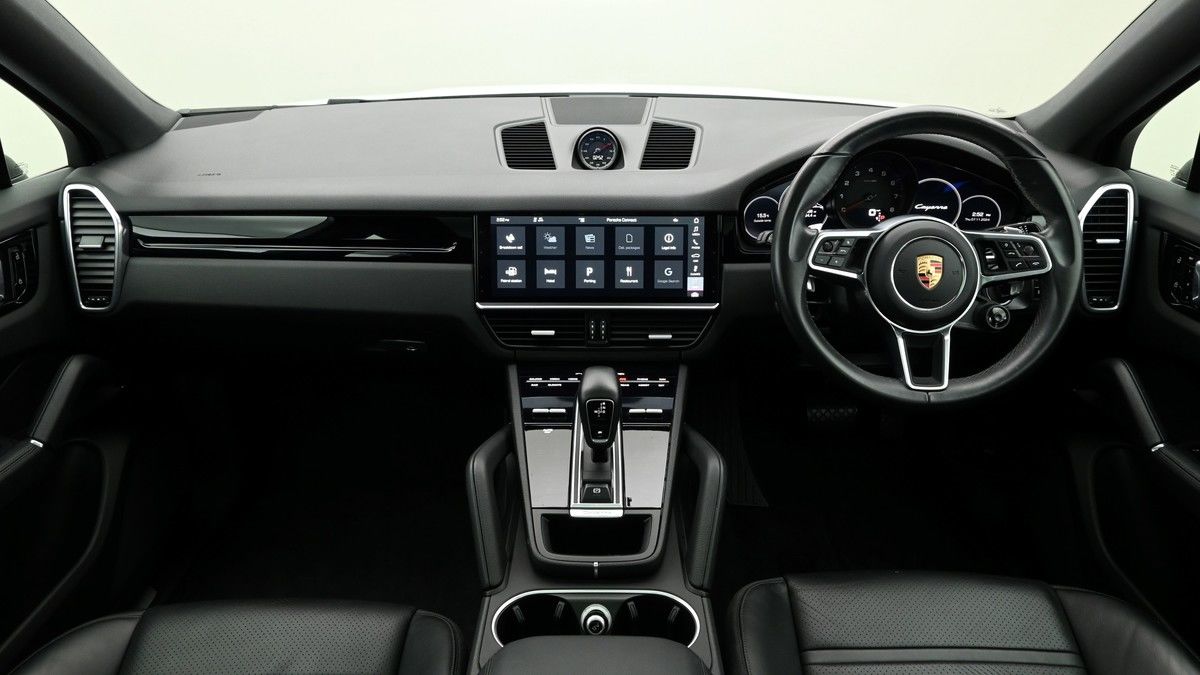 Porsche Cayenne Image 14