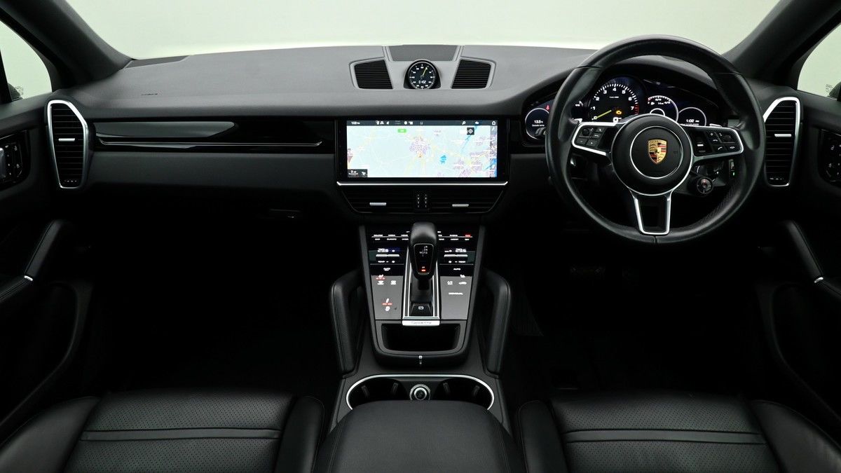 Porsche Cayenne Image 14