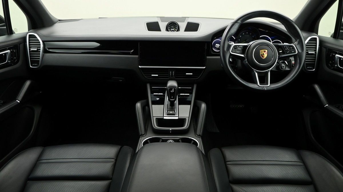 Porsche Cayenne Image 14