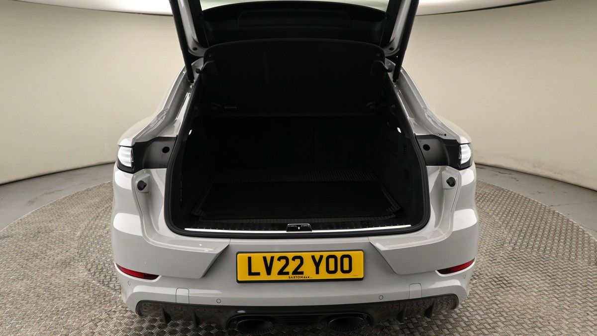 Porsche Cayenne Image 10