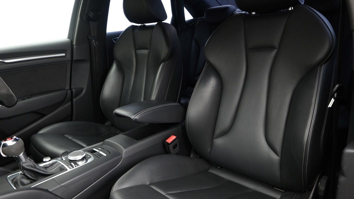 Audi RS3 Image 4