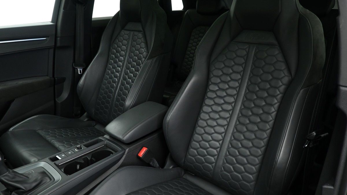 Audi RS Q3 Image 4