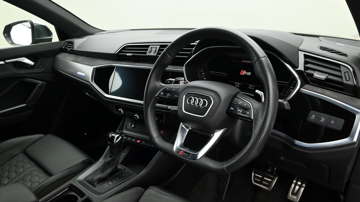 Audi RS Q3 Image 3