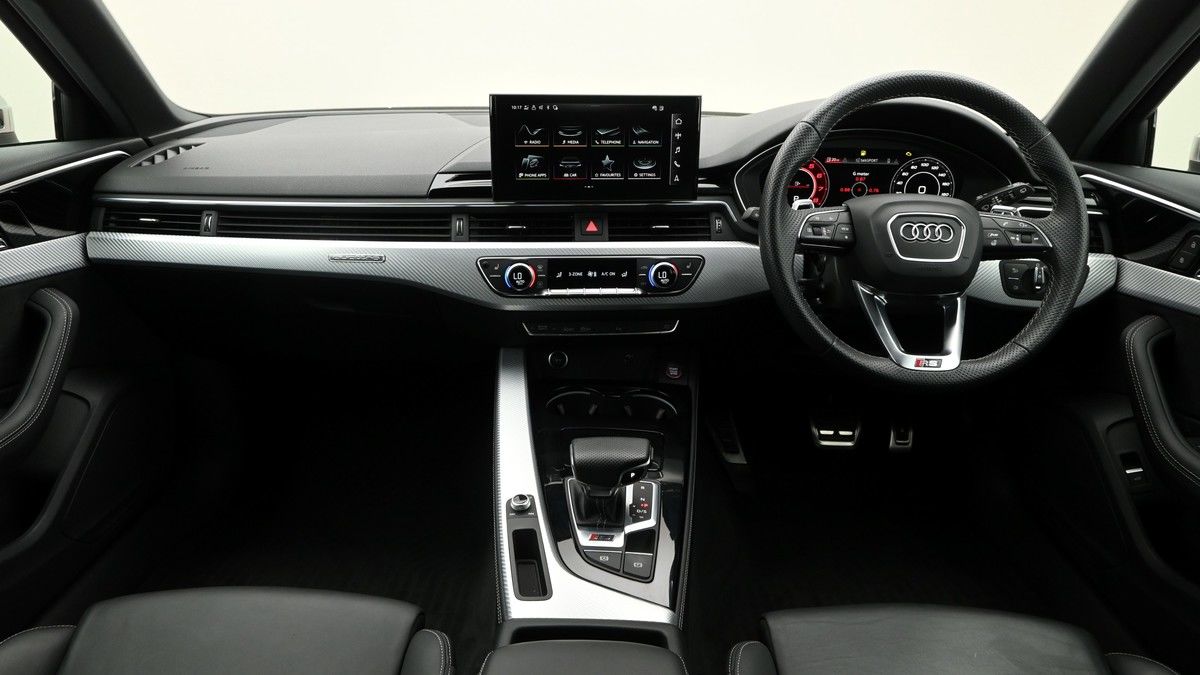 Audi RS4 Avant Image 14