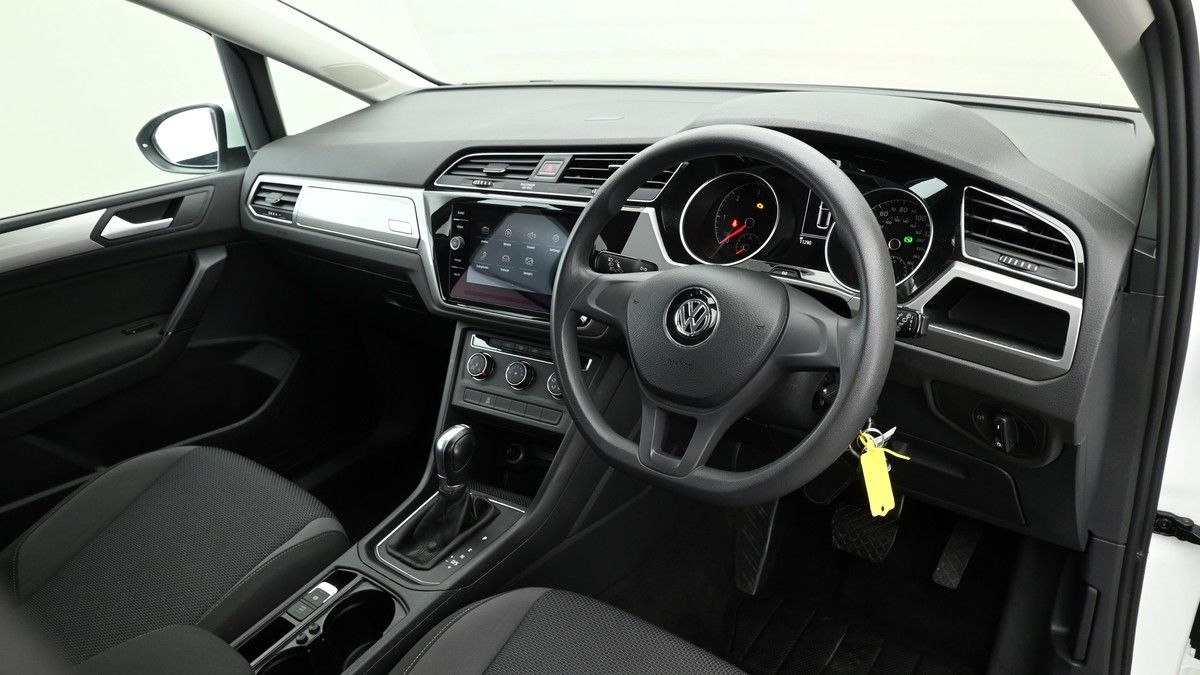 Volkswagen Touran Image 3