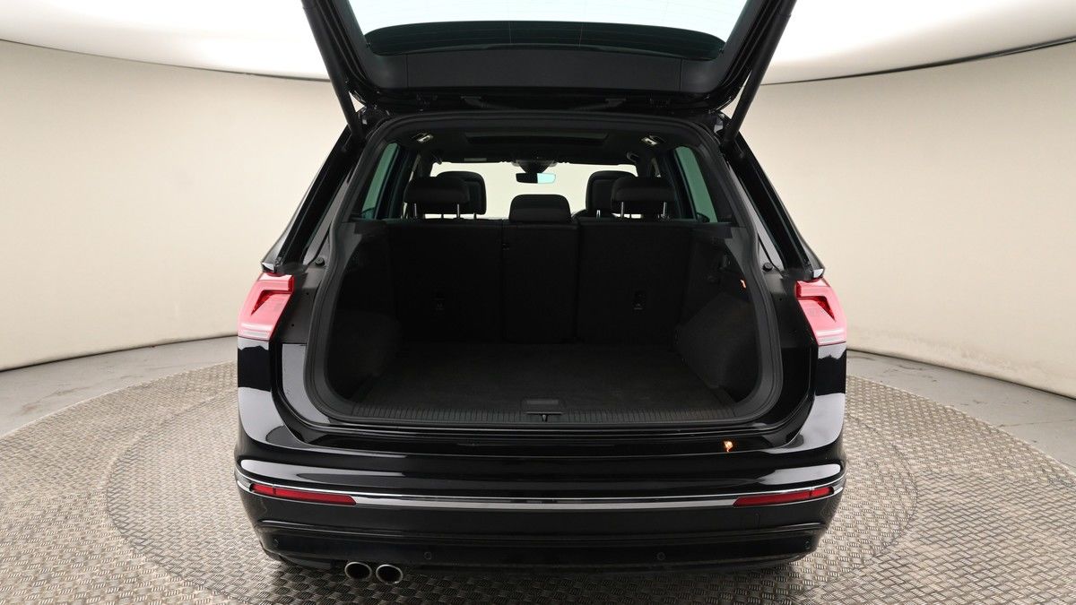 More views of Volkswagen Tiguan