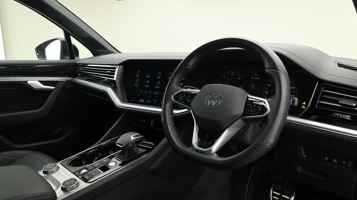 More views of Volkswagen Touareg